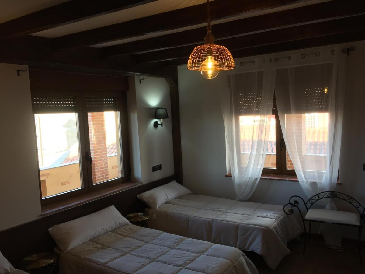 Villas De Miranda Miranda de Azán Exteriör bild