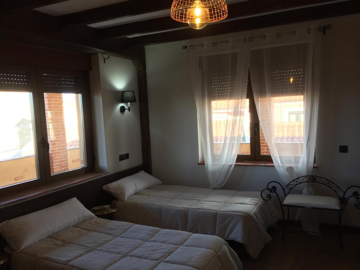 Villas De Miranda Miranda de Azán Exteriör bild